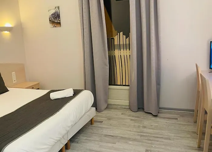 Hotel Les Demoiselles 3*